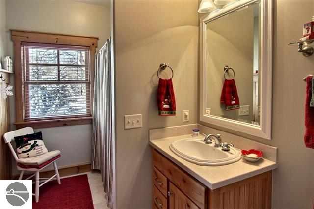 628 South Intermediate Lake Road Central Lake, MI 49622 - Photo 15 of 31 1741915-14.JPG