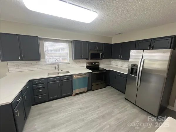 $398,000 | 12042 Mallard Ridge Drive, Charlotte, NC 28269