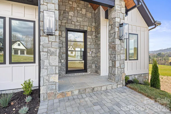 $1,575,000 | 133 Golden Pasture Drive, Fletcher, NC 28732