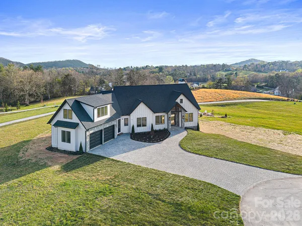 $1,575,000 | 133 Golden Pasture Drive, Fletcher, NC 28732