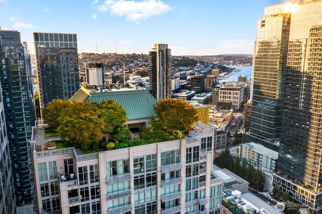 $1,163,000 | 819 Virginia Street, Unit 3303, Seattle, WA 98101