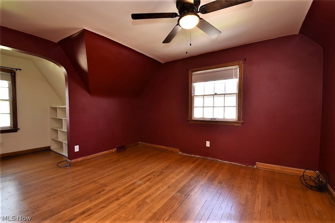 2503 Queenston Road Cleveland, OH 44118 - Photo 21 of 33 Gallery Image 21