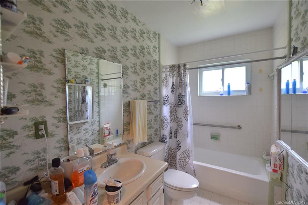40 Blue Ridge Development Road Fairview, NC 28730 - Photo 7 of 18 Gallery Image 7