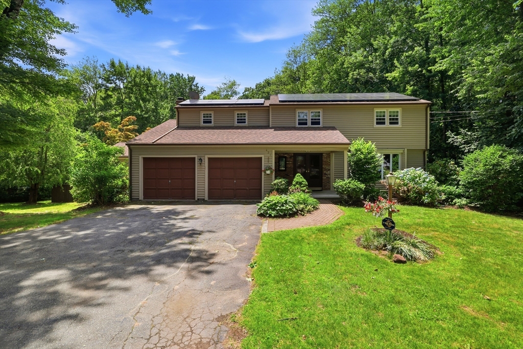 431 Prospect Street East Longmeadow, MA 01028 - Photo 3 of 38