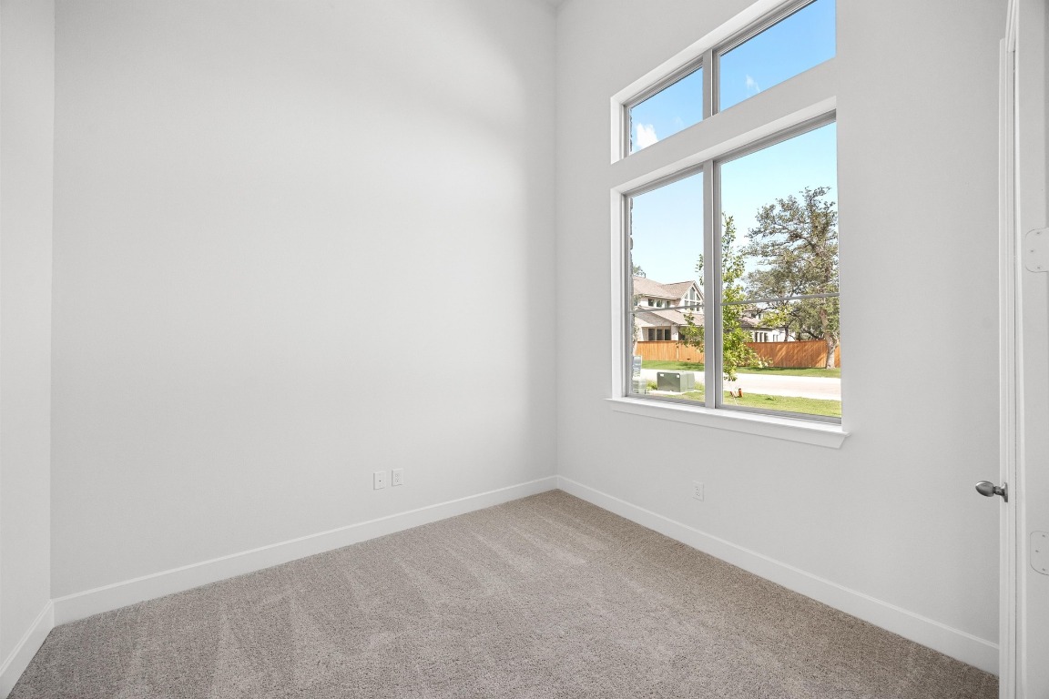 308 Barnstorm Lane Georgetown, TX 78633 - Photo 15 of 31