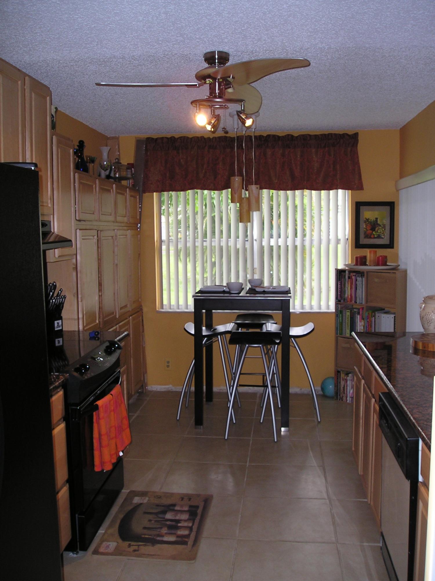 856 Lago Road, Unit 21 Delray Beach, FL 33445 - Photo 7 of 25 Kit1
