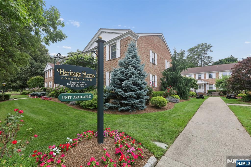 364 West Ridgewood Avenue, Unit 3 Ridgewood, NJ 07450 - Photo 3 of 29