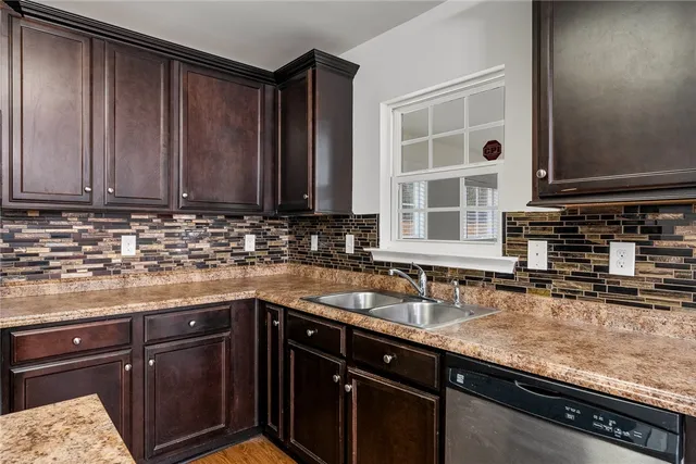 $319,900 | 206 Farlow Court, Anderson, SC 29621