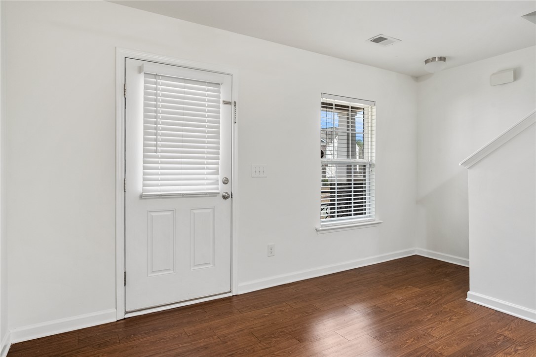 206 Farlow Court Anderson, SC 29621 - Photo 5 of 50