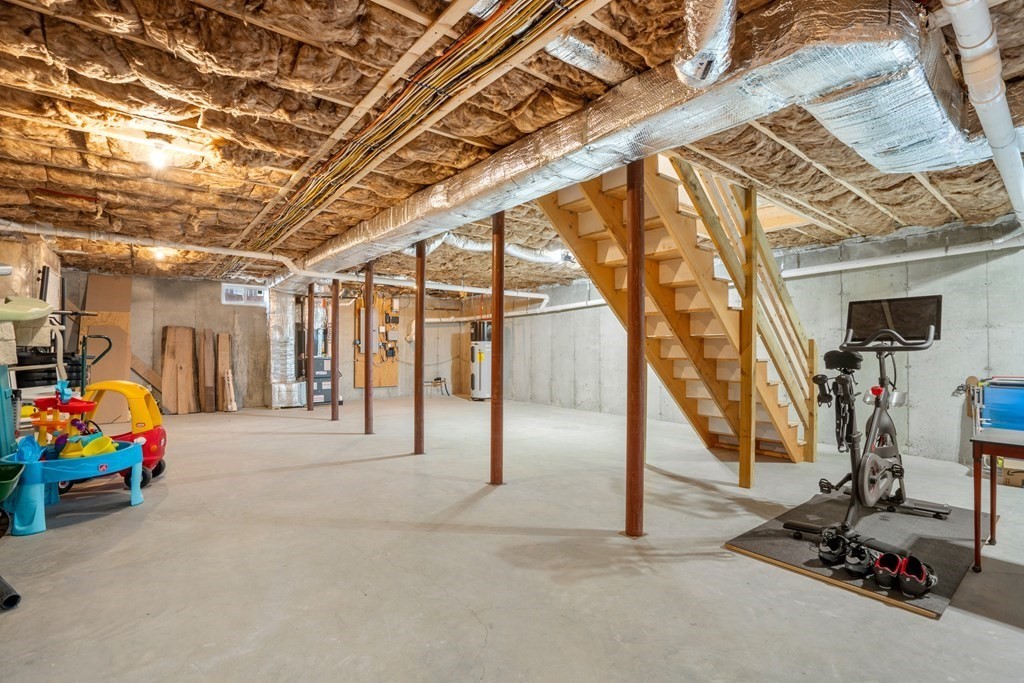 106 Colonial Road Marshfield, MA 02050 - Photo 25 of 42