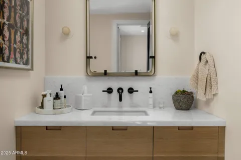 $6,800,000 | 6200 East Naumann Drive, Paradise Valley, AZ 85253