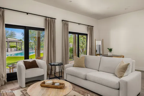 $6,800,000 | 6200 East Naumann Drive, Paradise Valley, AZ 85253