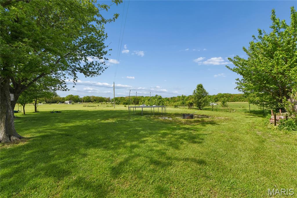 63 Pinnacle Lake Road New Florence, MO 63363 - Photo 21 of 23