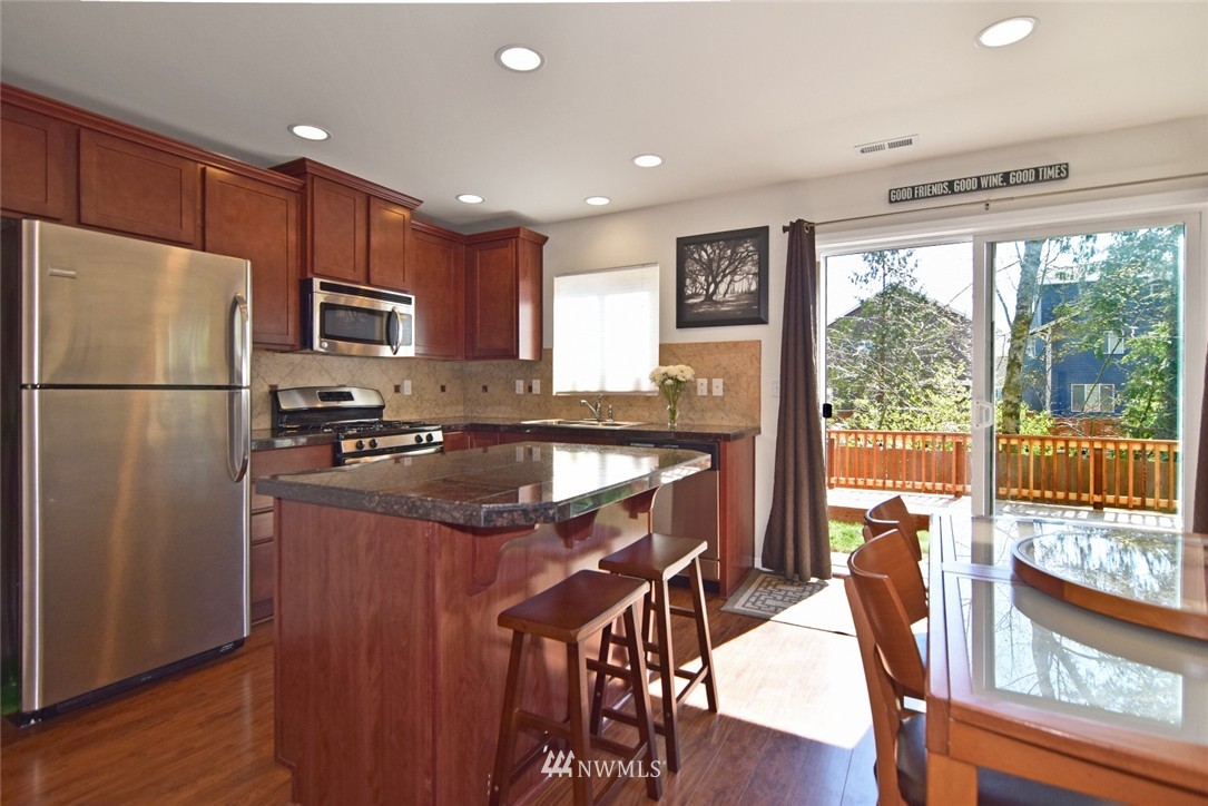 17714 33rd Drive Southeast Bothell, WA 98012 - Photo 7 of 19 Gallery Image 7