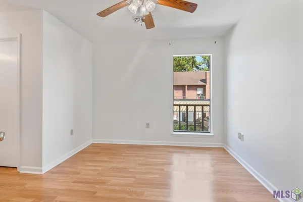 $1,550 | 956 Ridgepoint Court, Unit 15C, Baton Rouge, LA 70810