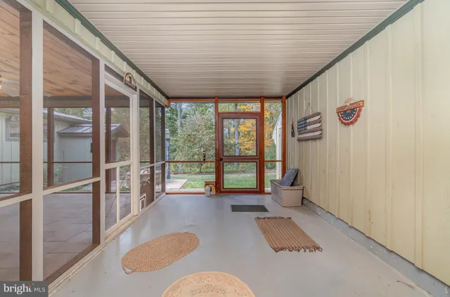 a view of a storage & utility room