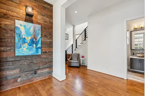 $1,250,000 | 815 East 27th Street, Houston, TX 77009