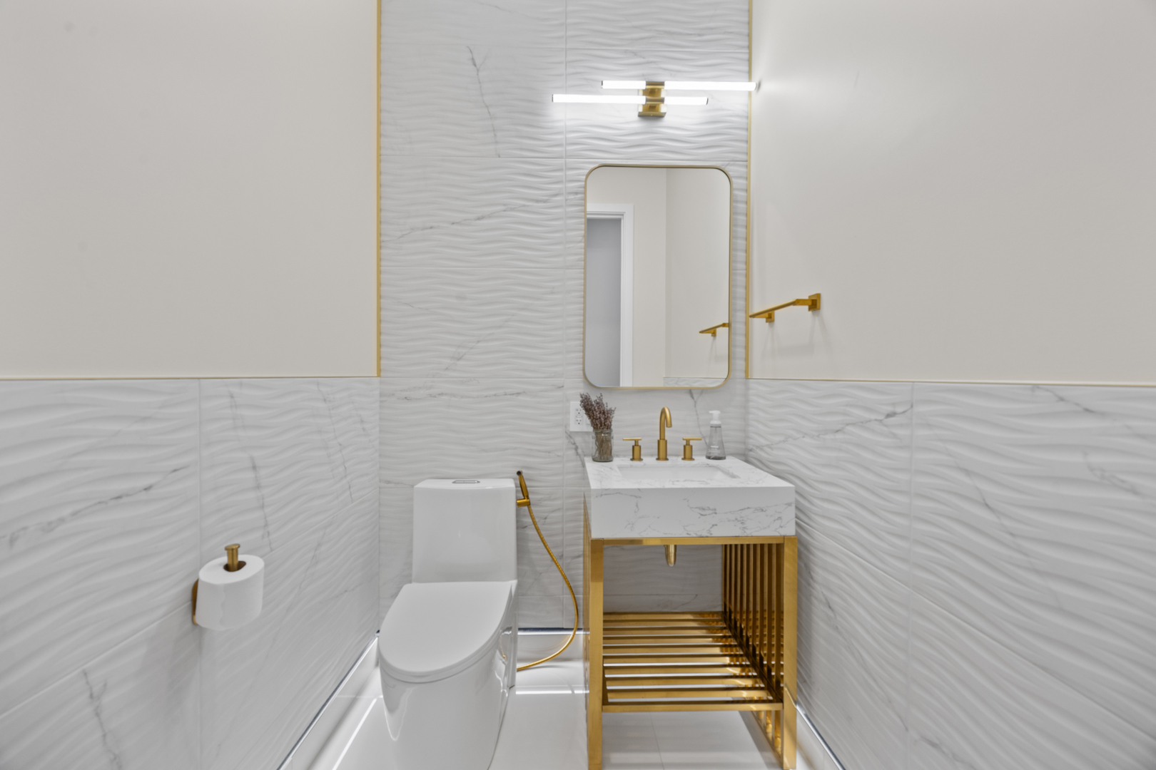 2024 West Irving Park Road, Unit 302 Chicago, IL 60618 - Photo 11 of 23