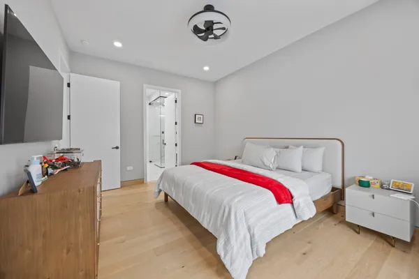 $950,000 | 2024 West Irving Park Road, Unit 302, Chicago, IL 60618