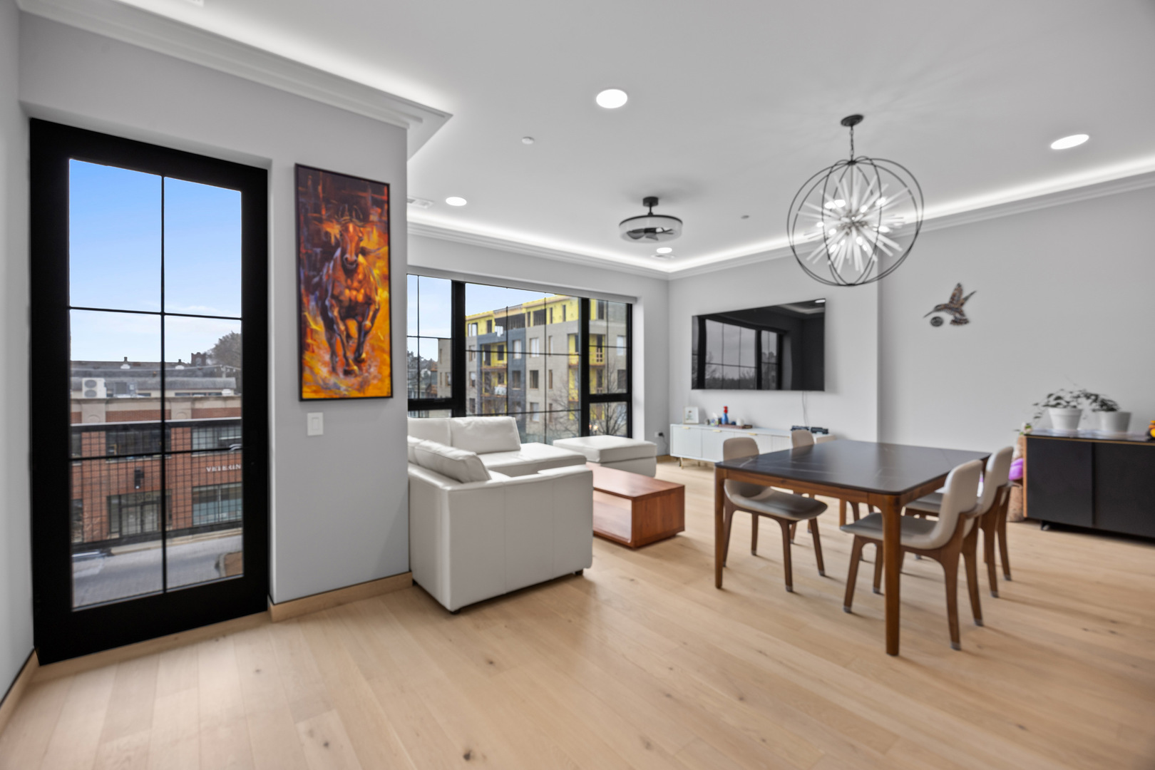 2024 West Irving Park Road, Unit 302 Chicago, IL 60618 - Photo 3 of 23