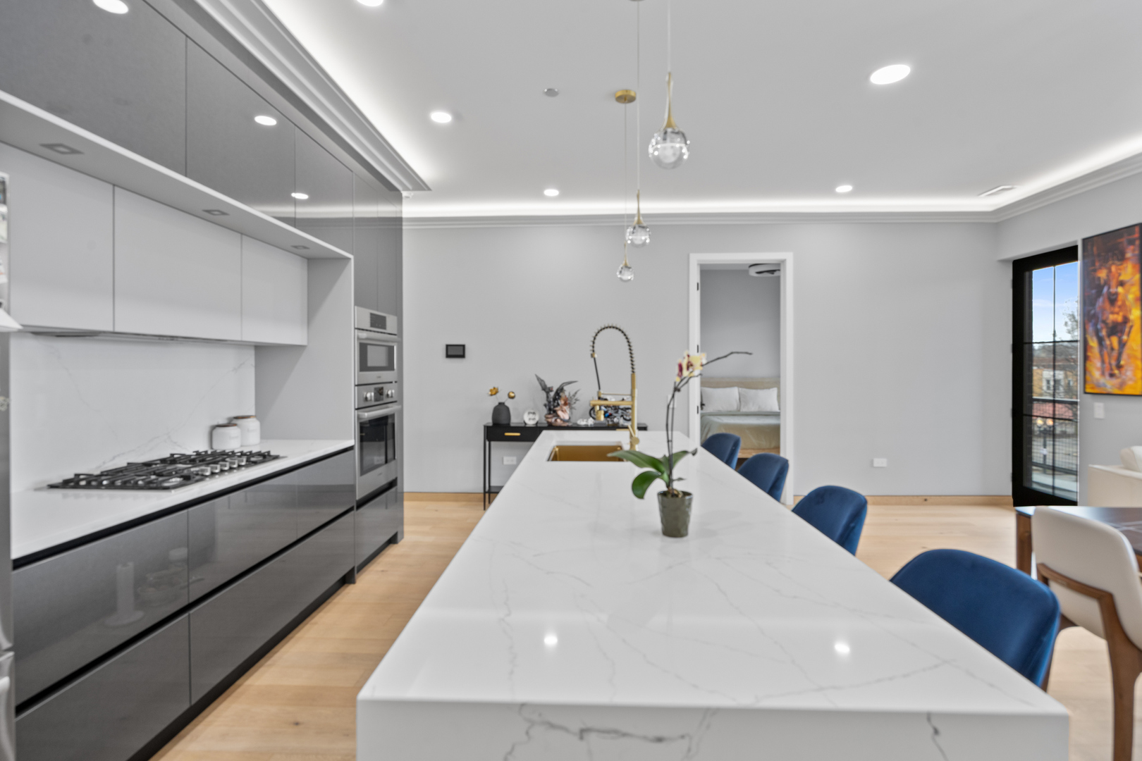 2024 West Irving Park Road, Unit 302 Chicago, IL 60618 - Photo 10 of 23