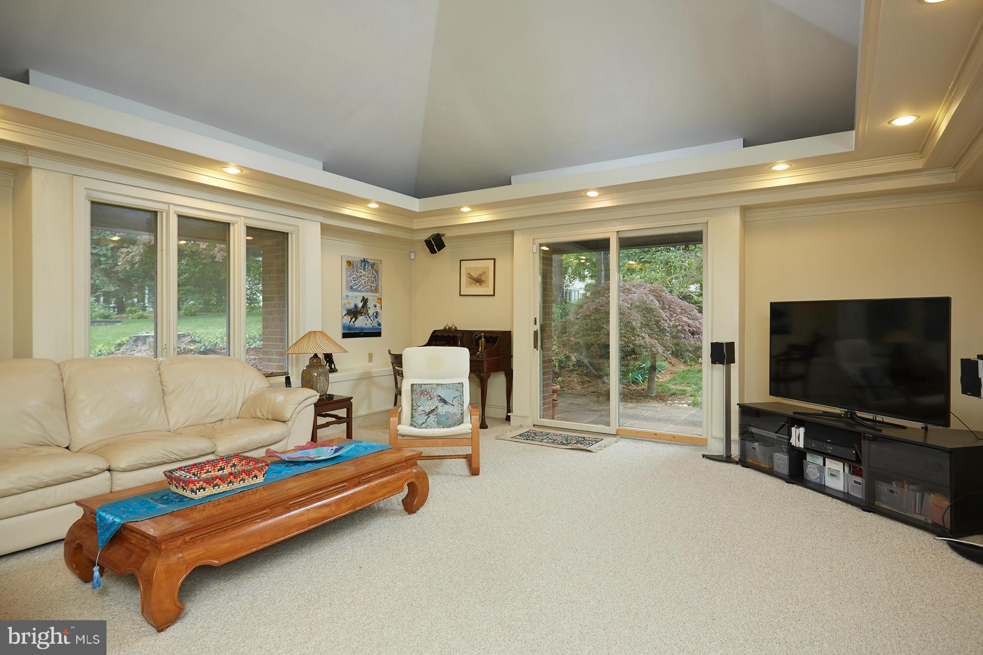 7901 Burdette Road Bethesda, MD 20817 - Photo 13 of 30 2nd Family Room