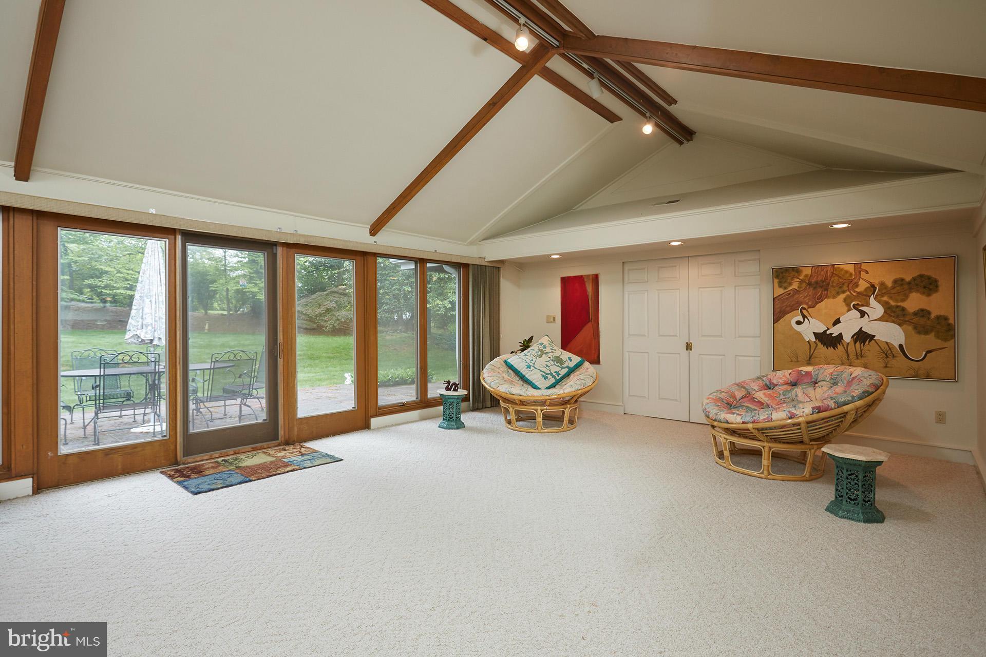 7901 Burdette Road Bethesda, MD 20817 - Photo 17 of 30 Interior (General)