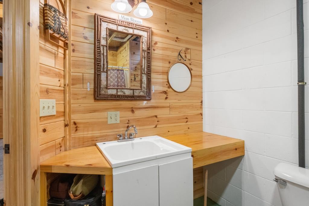 6885 Maple River Road Brutus, MI 49716 - Photo 24 of 51 Gallery Image 24