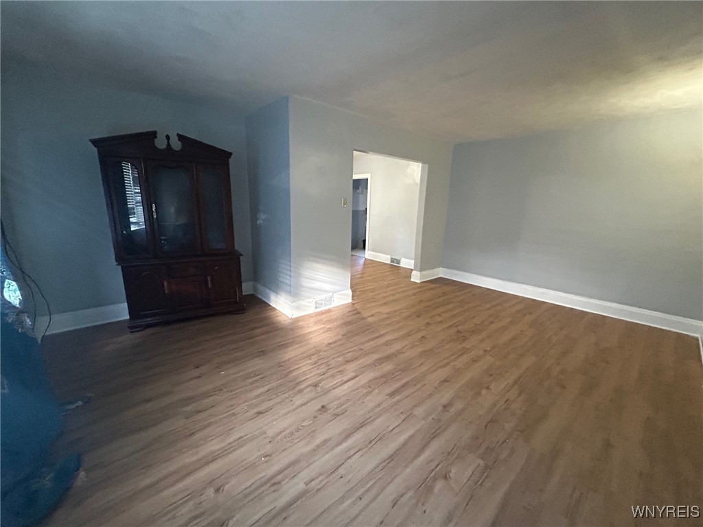 63 Page Street Buffalo, NY 14207 - Photo 3 of 9