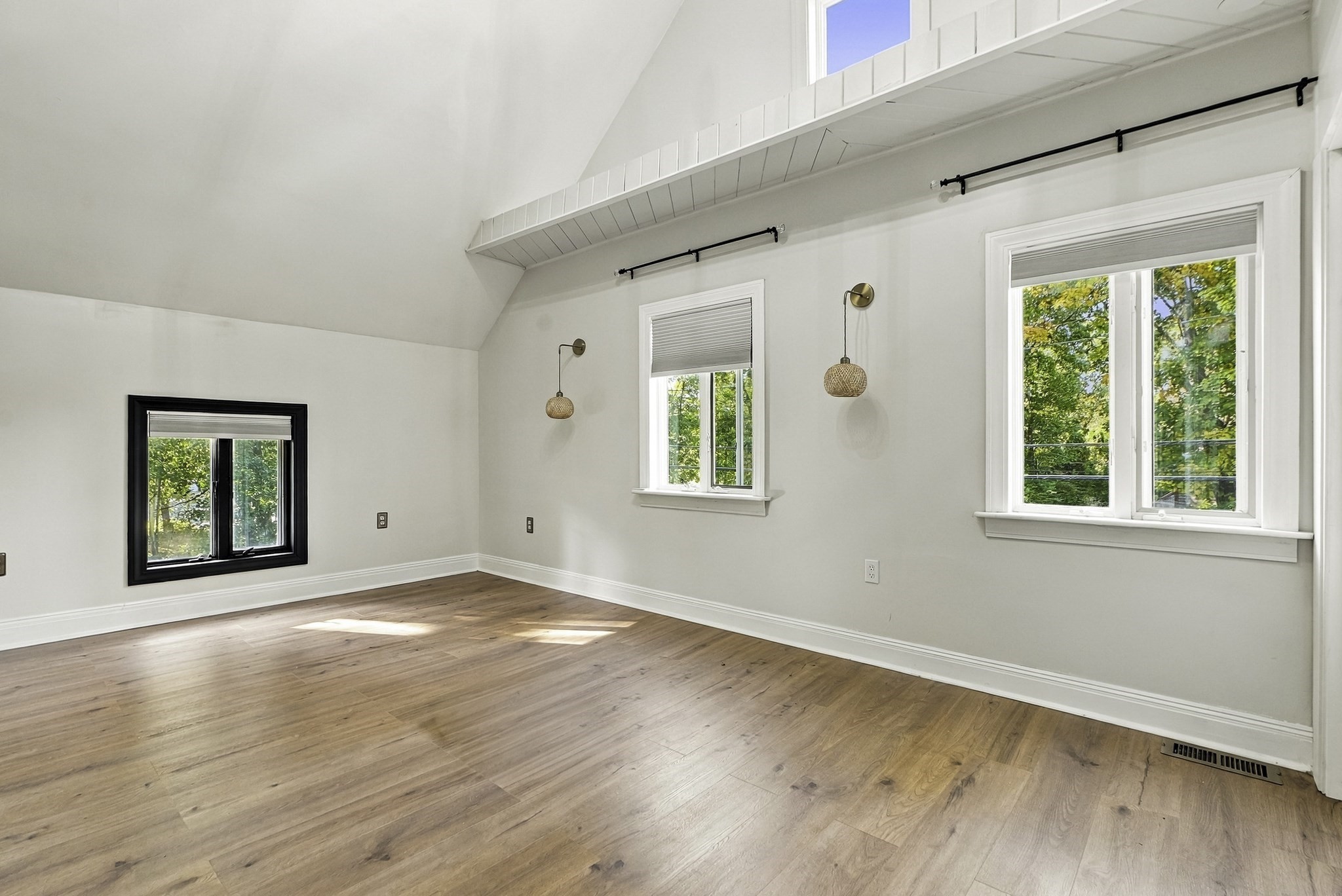 477 Oakhill Avenue Attleboro, MA 02703 - Photo 24 of 41 Gallery Image 24