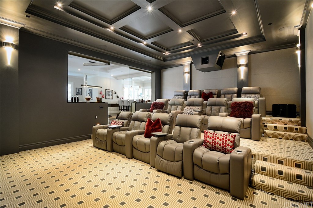 5546 Jed Smith Road Hidden Hills, CA 91302 - Photo 40 of 75 a living room with furniture