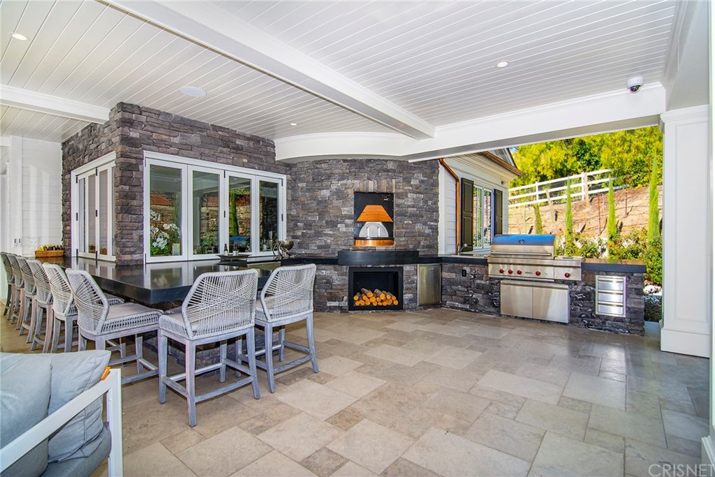 5546 Jed Smith Road Hidden Hills, CA 91302 - Photo 44 of 75 Outdoor Bar and BBQ