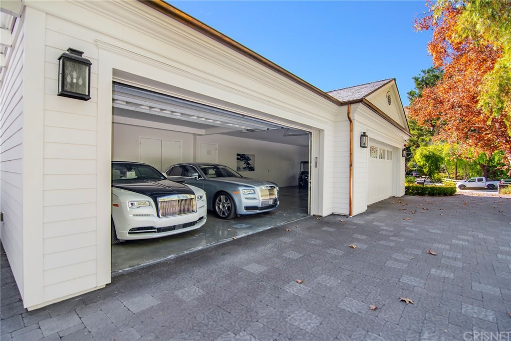 5546 Jed Smith Road Hidden Hills, CA 91302 - Photo 57 of 75 Garage Main House