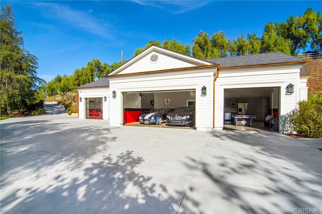5546 Jed Smith Road Hidden Hills, CA 91302 - Photo 58 of 75 Second Garage