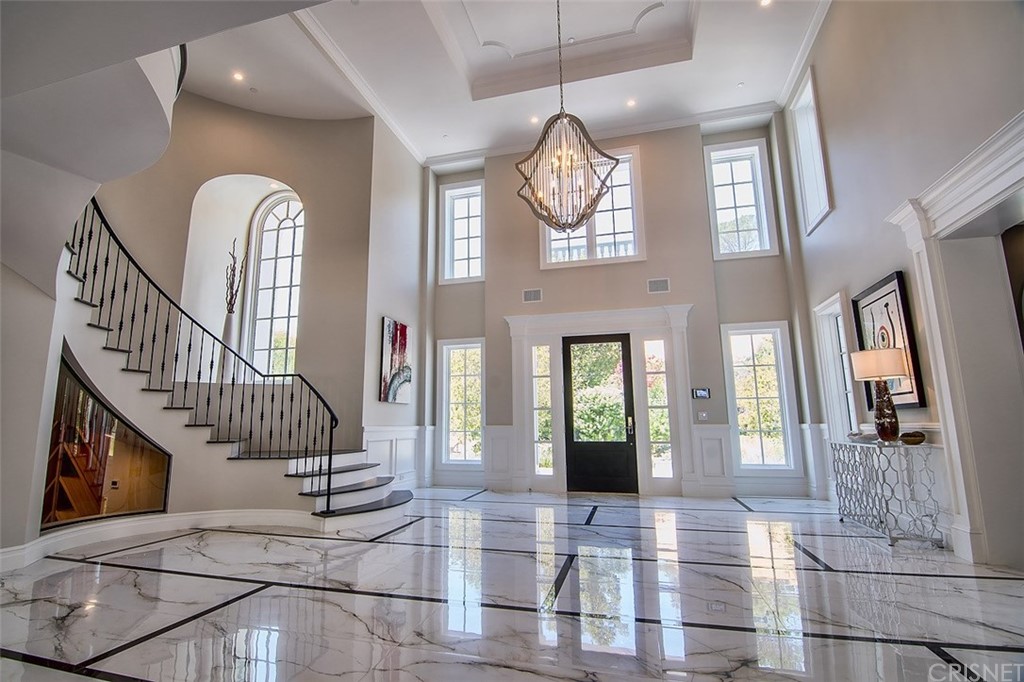5546 Jed Smith Road Hidden Hills, CA 91302 - Photo 6 of 75 Grand foyer