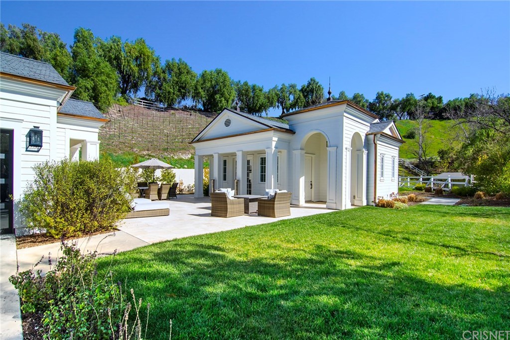 5546 Jed Smith Road Hidden Hills, CA 91302 - Photo 73 of 75 Upstairs Garage and Guest House