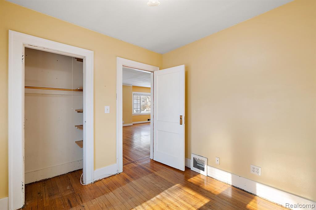 303 Linwood Avenue Rochester, MI 48307 - Photo 15 of 44 Gallery Image 15