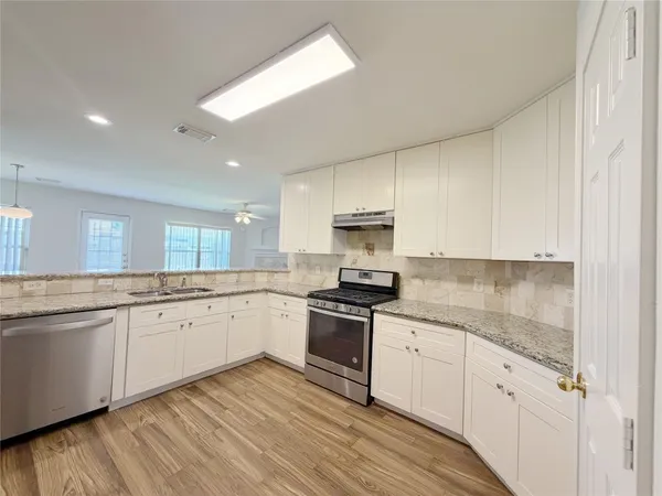 $2,050 | 18126 Emerybrook Court, Richmond, TX 77407