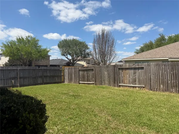 $2,050 | 18126 Emerybrook Court, Richmond, TX 77407