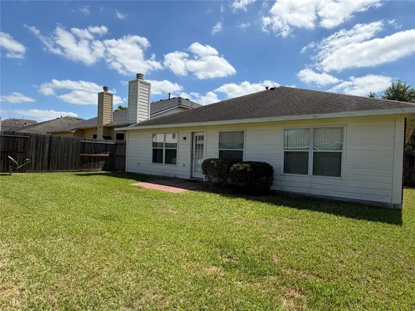 $2,050 | 18126 Emerybrook Court, Richmond, TX 77407