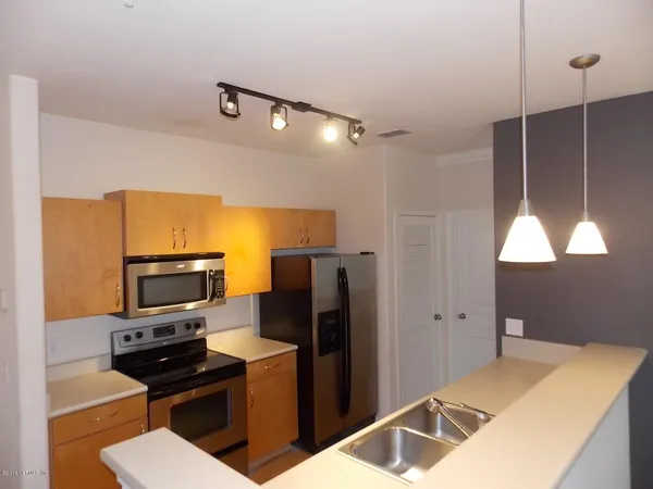 $1,175 | 8290 Gate Parkway West, Unit 419, Jacksonville, FL 32216