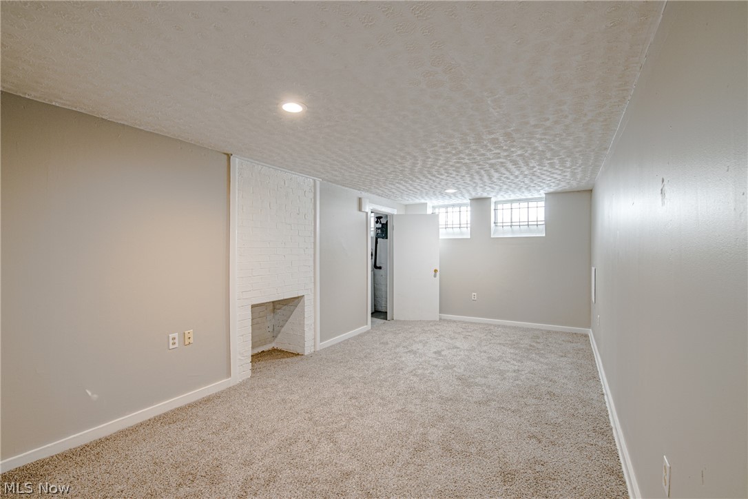 3685 Woodridge Road Cleveland, OH 44121 - Photo 19 of 25