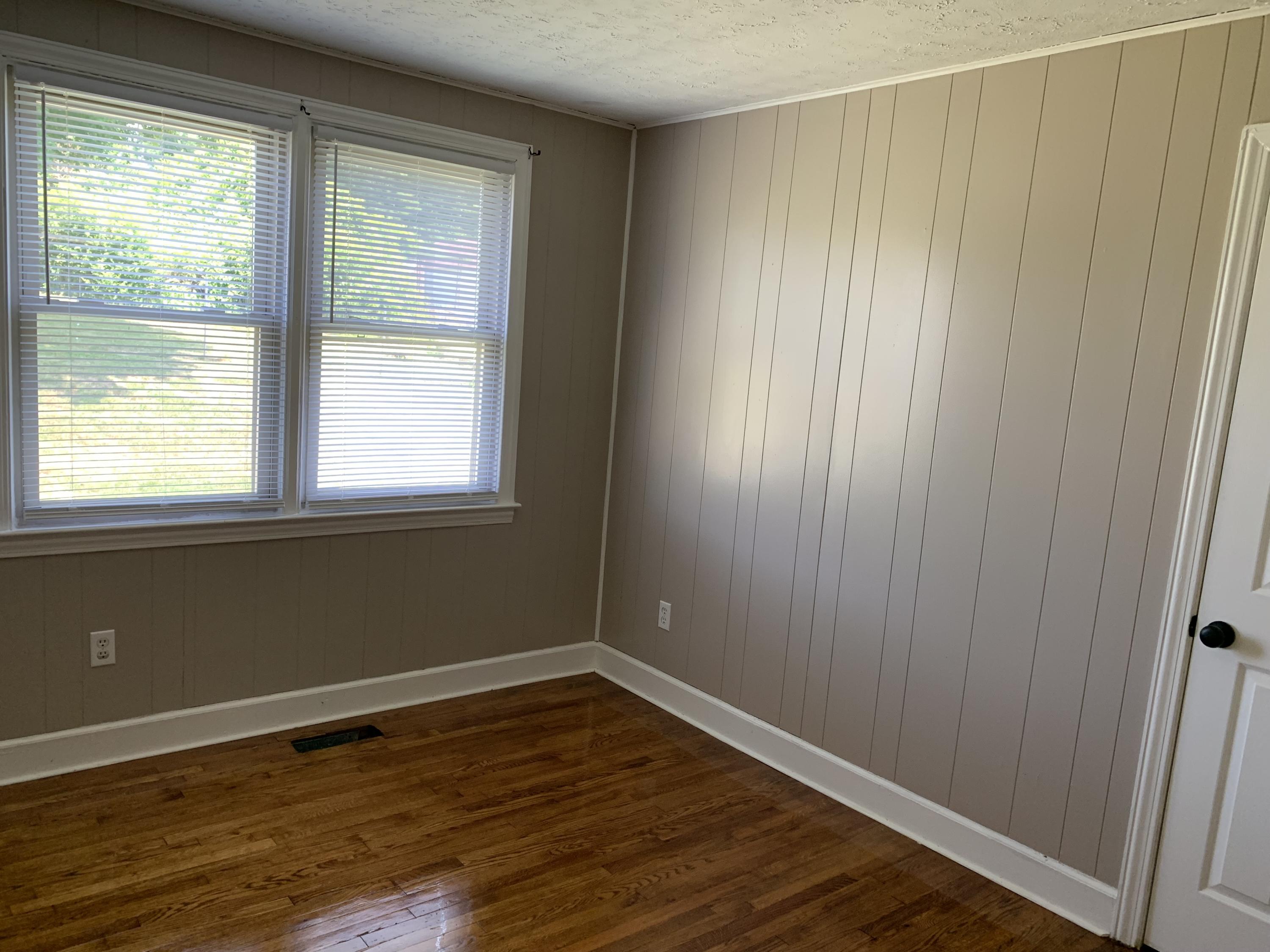 155 Warren Street Fall Branch, TN 37656 - Photo 8 of 18 F587B67C-BF0A-4C00-8887-764C7A991AC5