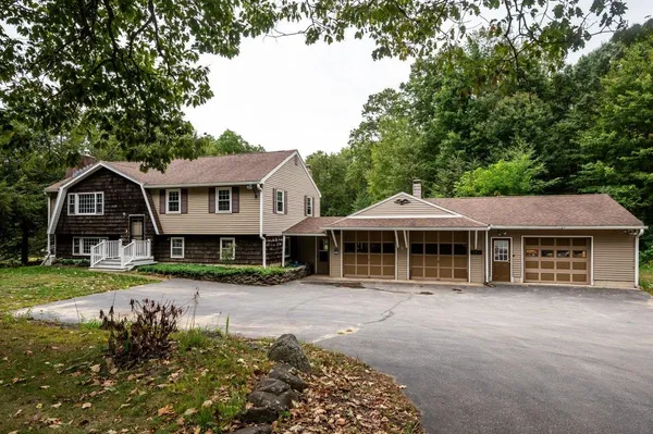 $599,999 | 140 Kingston Road, Exeter, NH 03833