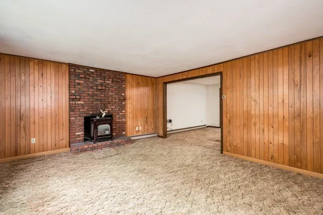 $635,000 | 140 Kingston Road, Exeter, NH 03833