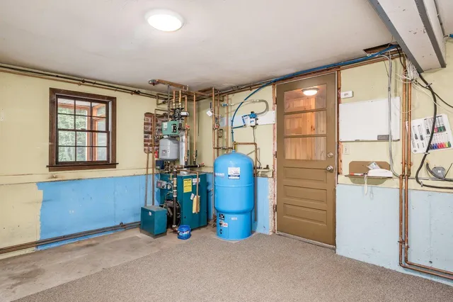 $635,000 | 140 Kingston Road, Exeter, NH 03833