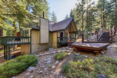 $865,000 | 11933 Chamonix Road, Truckee, CA 96161