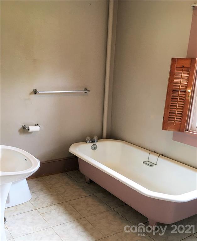 1027 Tom Sadler Road Charlotte, NC 28214 - Photo 15 of 19 Gallery Image 15