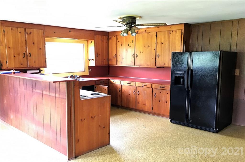 1027 Tom Sadler Road Charlotte, NC 28214 - Photo 10 of 19 Gallery Image 10