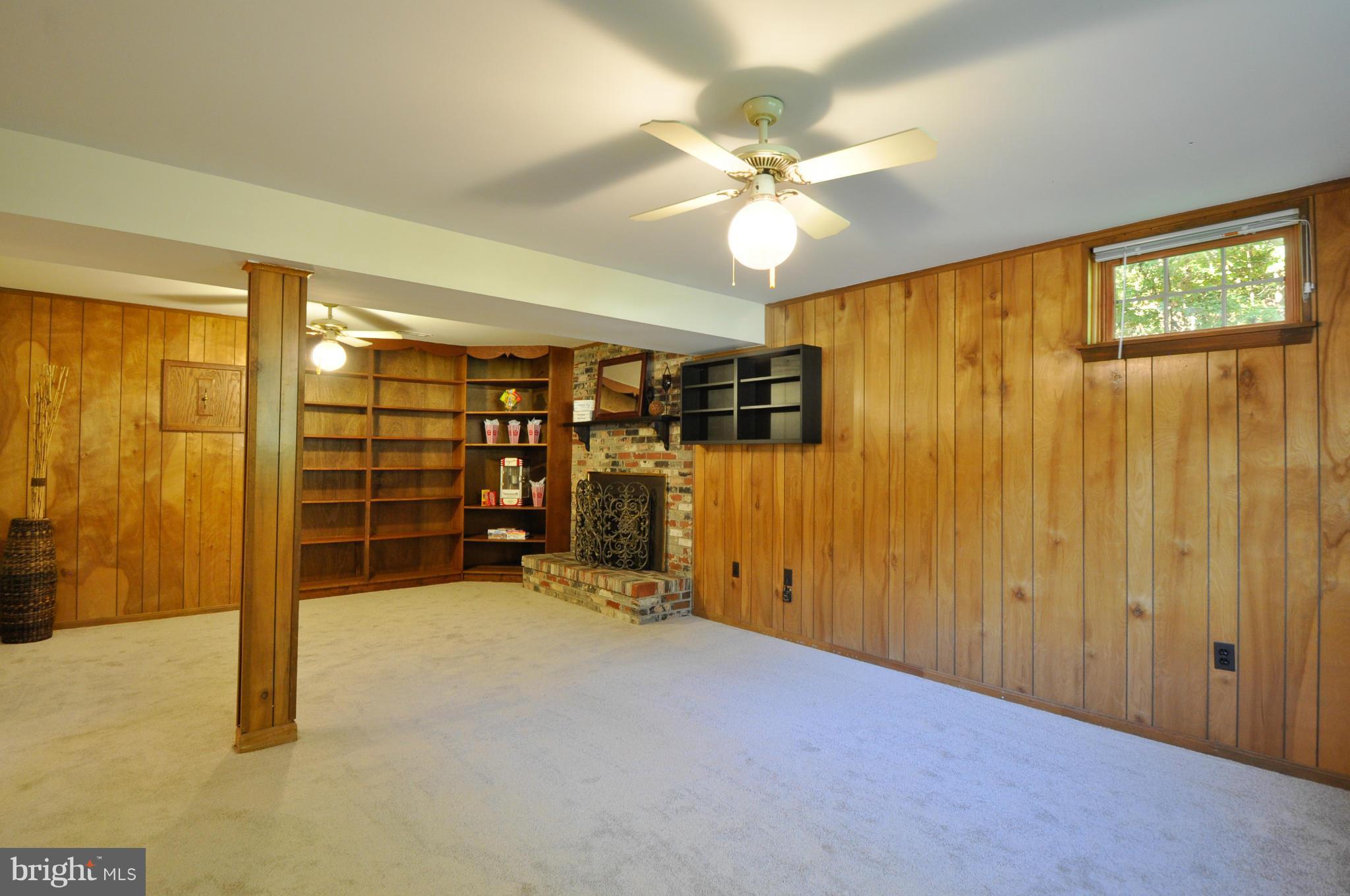 12316 Running Deer Road Manassas, VA 20112 - Photo 22 of 30 Family Room